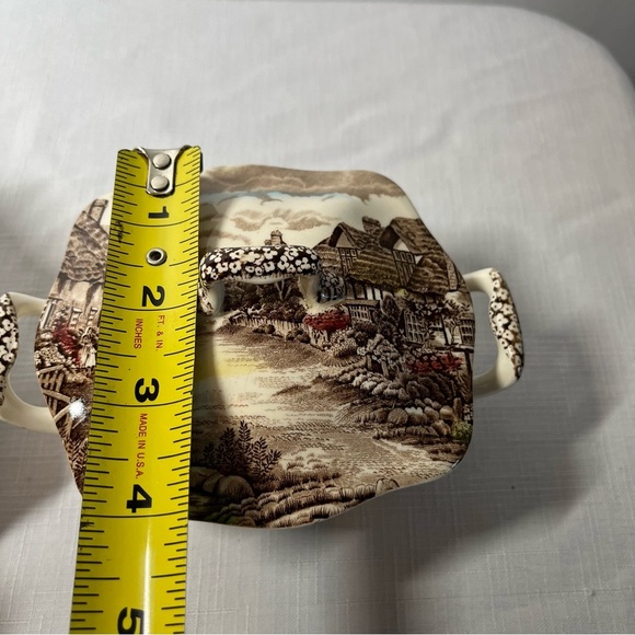 Johnson Brothers Olde English Countryside servers. Gravy/cream veggies dish - Picture 8 of 10